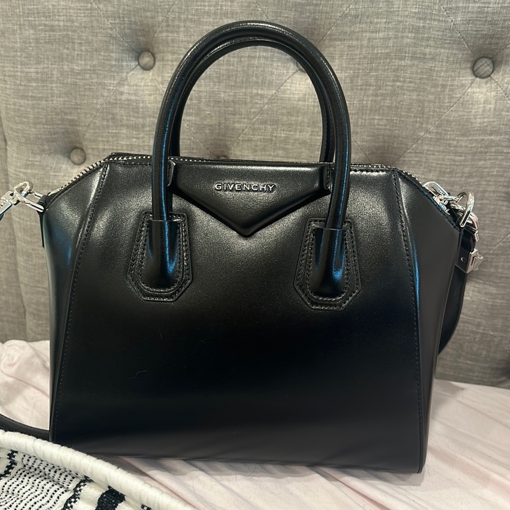 NWT Givenchy Small Antigona Bag w/dustbag